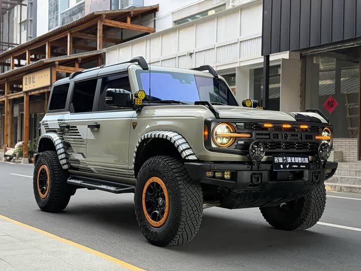Фото 2 - Ford Bronco