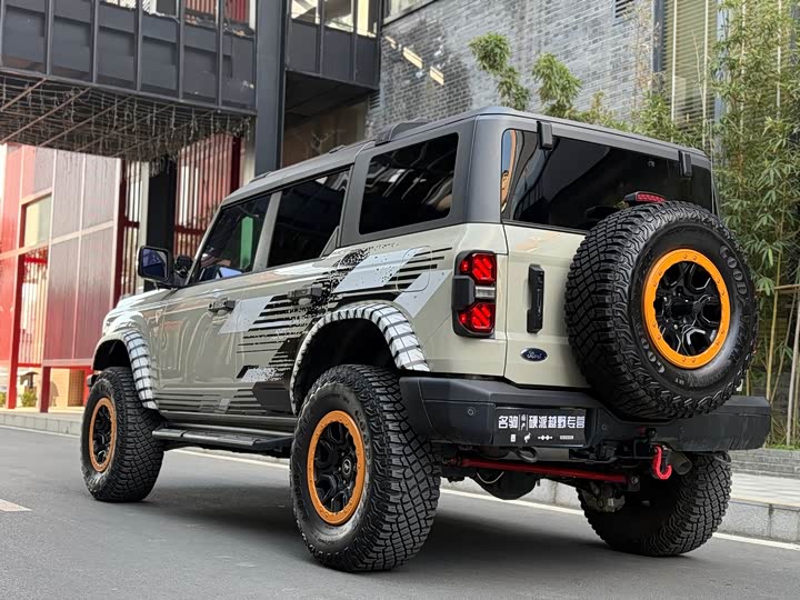 Фото 4 - Ford Bronco