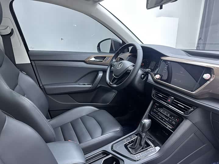 Фото 18 - Volkswagen Tharu