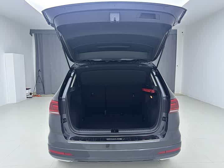 Фото 23 - Volkswagen Tharu