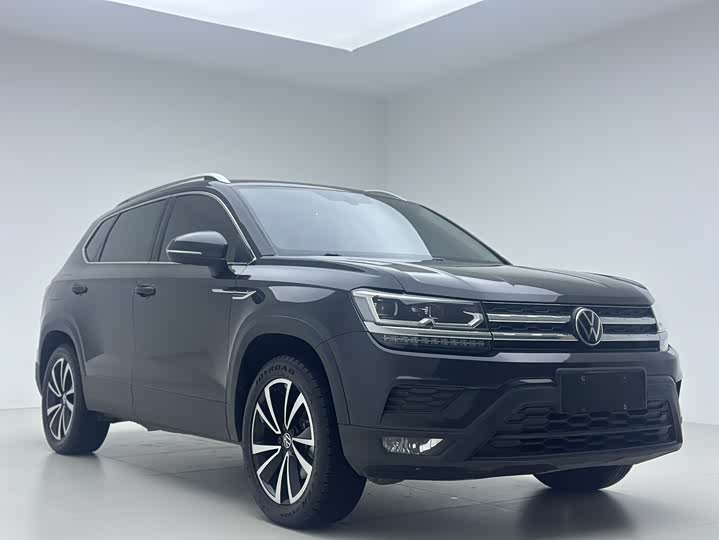 Фото 3 - Volkswagen Tharu