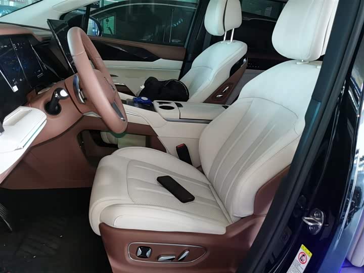 Фото 15 - BYD Xia