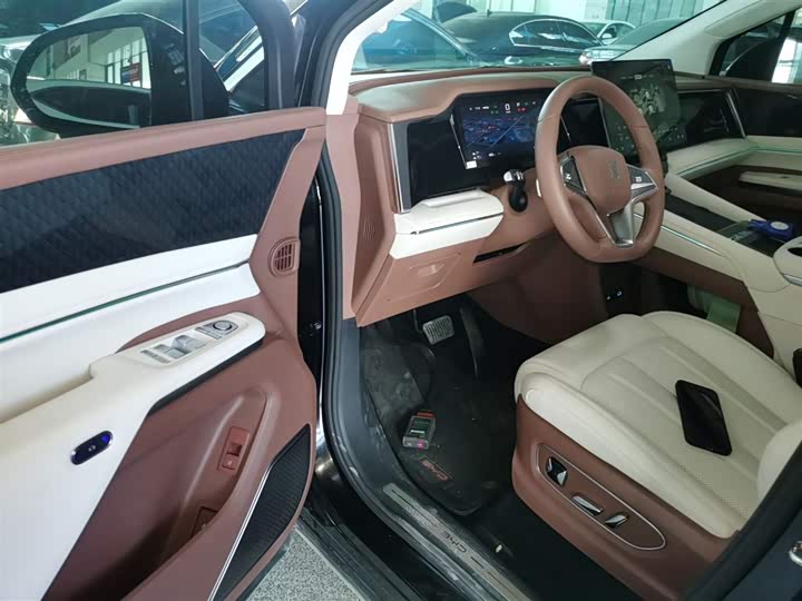 Фото 16 - BYD Xia