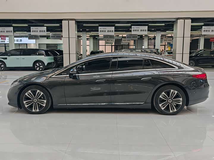 Фото 4 - Mercedes-Benz EQS