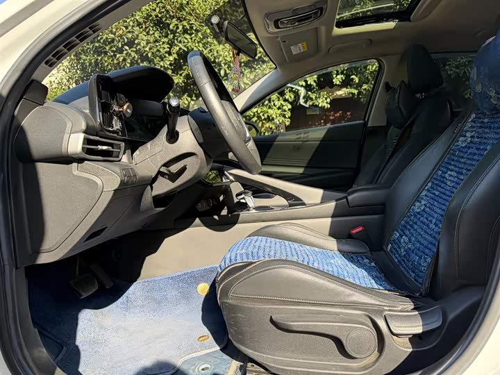 Фото 8 - Hyundai Elantra N line