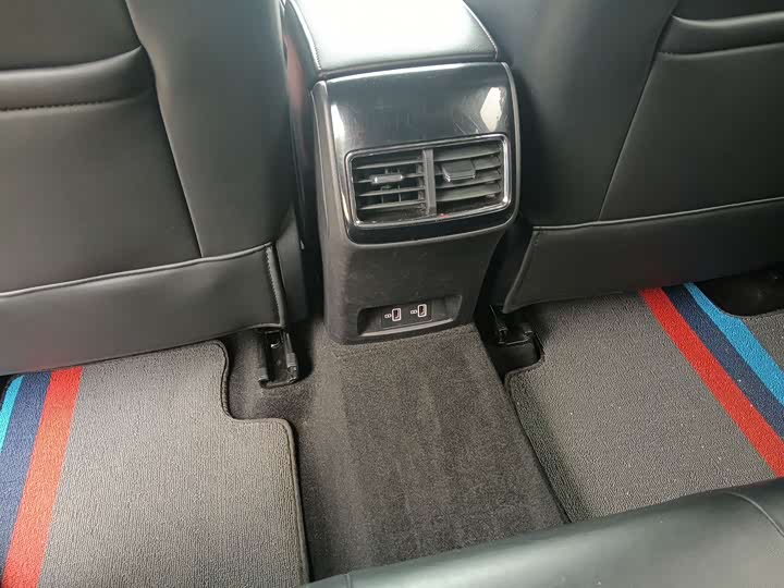 Фото 10 - MG Motor 6