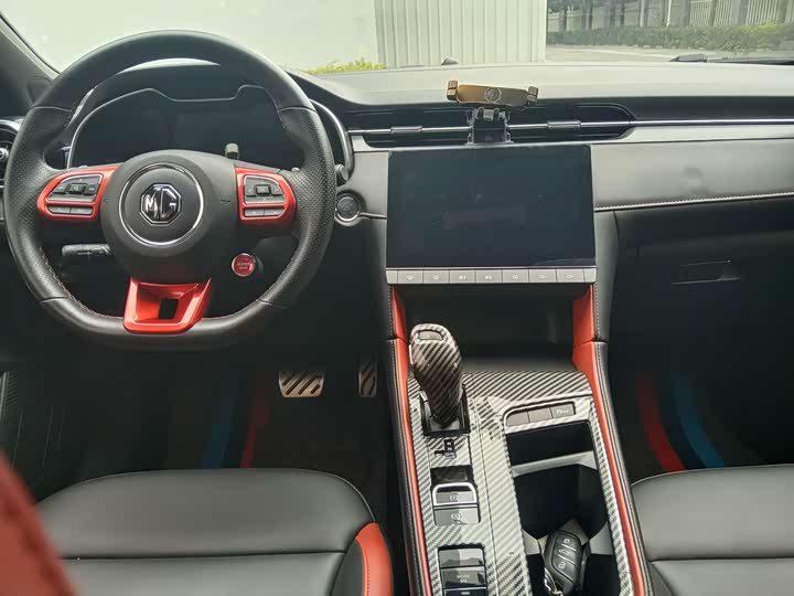 Фото 7 - MG Motor 6