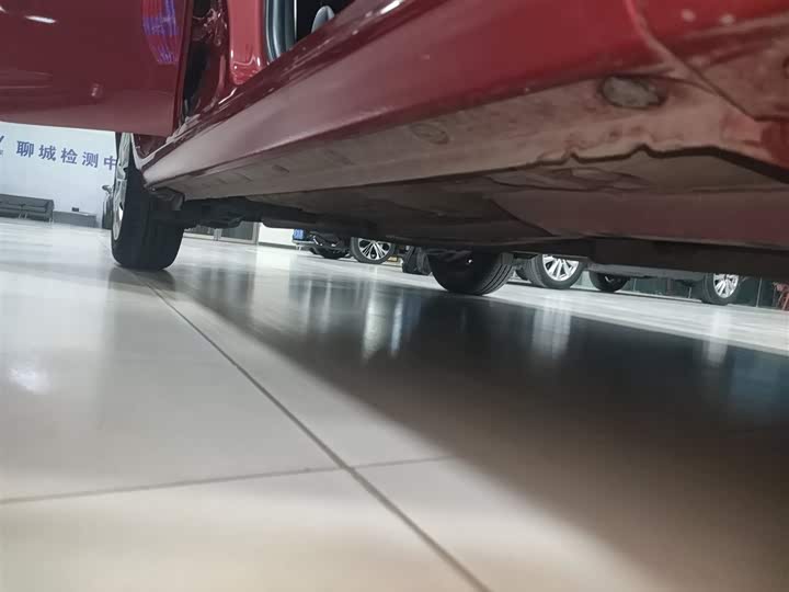 Фото 21 - Toyota Yaris L Hatchback