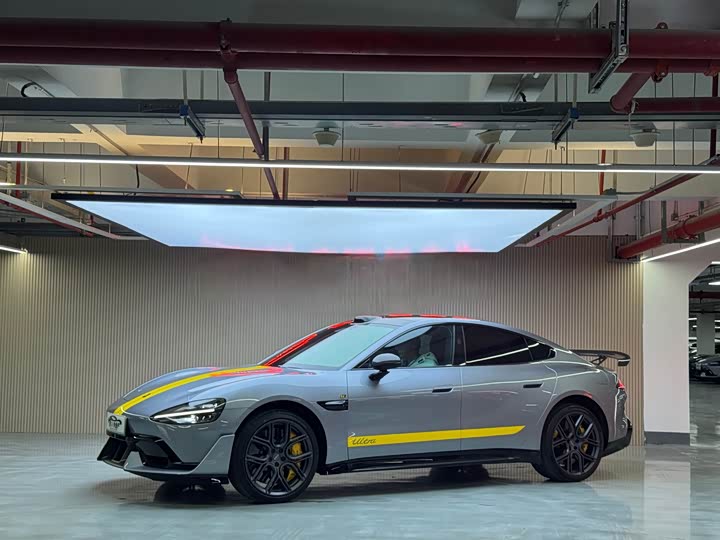 Фото 1 - Xiaomi SU7 Ultra