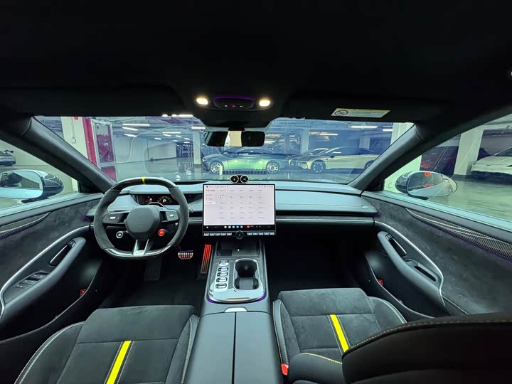 Фото 10 - Xiaomi SU7 Ultra