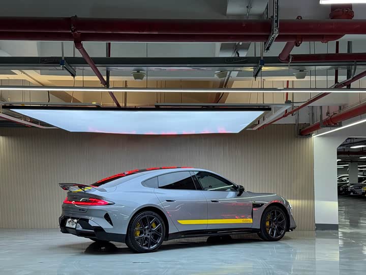 Фото 18 - Xiaomi SU7 Ultra