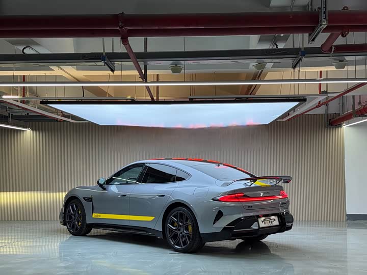 Фото 20 - Xiaomi SU7 Ultra