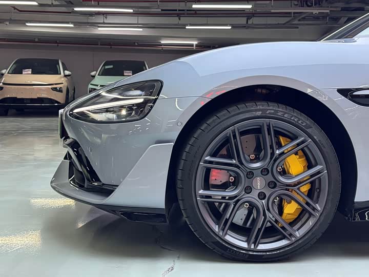 Фото 5 - Xiaomi SU7 Ultra