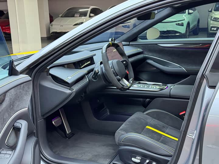 Фото 7 - Xiaomi SU7 Ultra