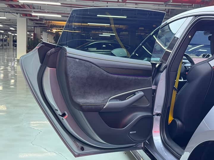 Фото 8 - Xiaomi SU7 Ultra