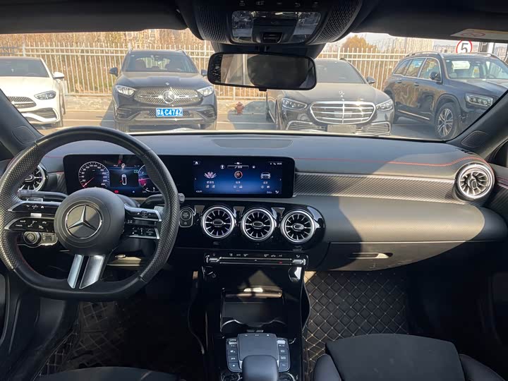 Фото 10 - Mercedes-Benz A-Class