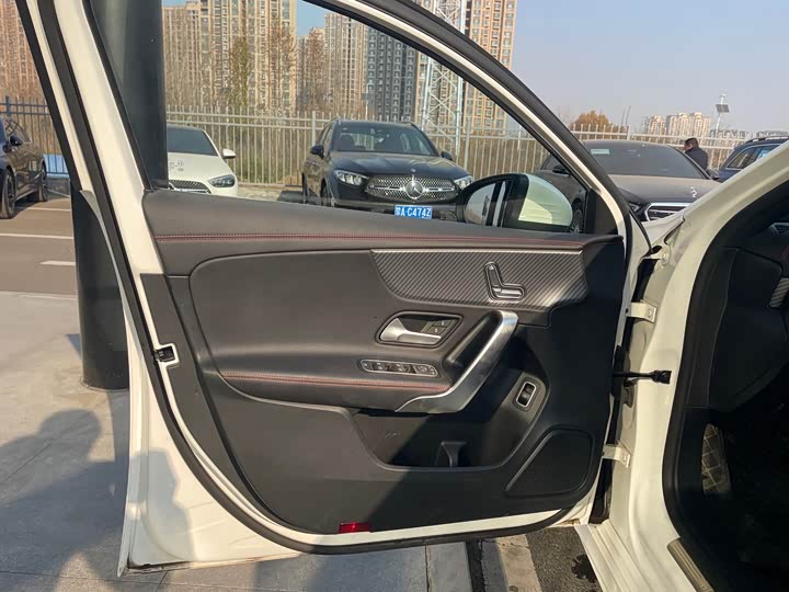 Фото 7 - Mercedes-Benz A-Class