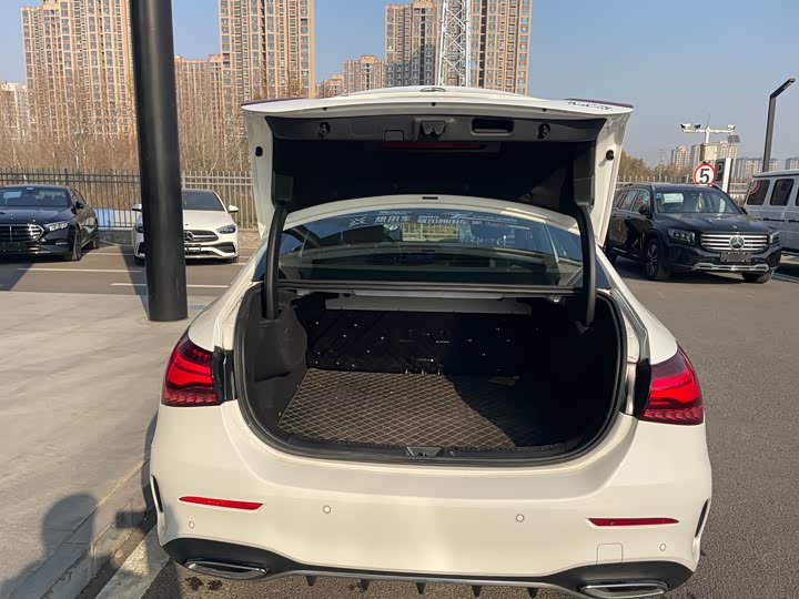 Фото 9 - Mercedes-Benz A-Class