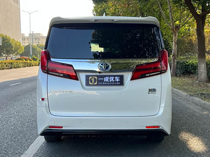 Фото 4 - Toyota Alphard