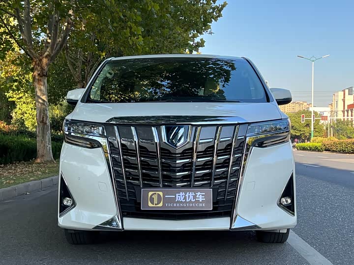 Фото 8 - Toyota Alphard