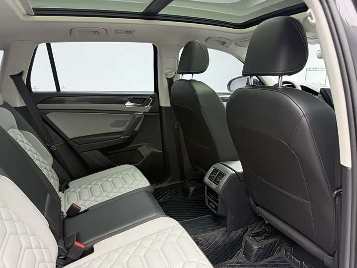 Фото 10 - Volkswagen Tayron