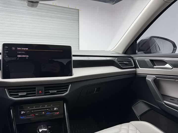 Фото 16 - Volkswagen Tayron