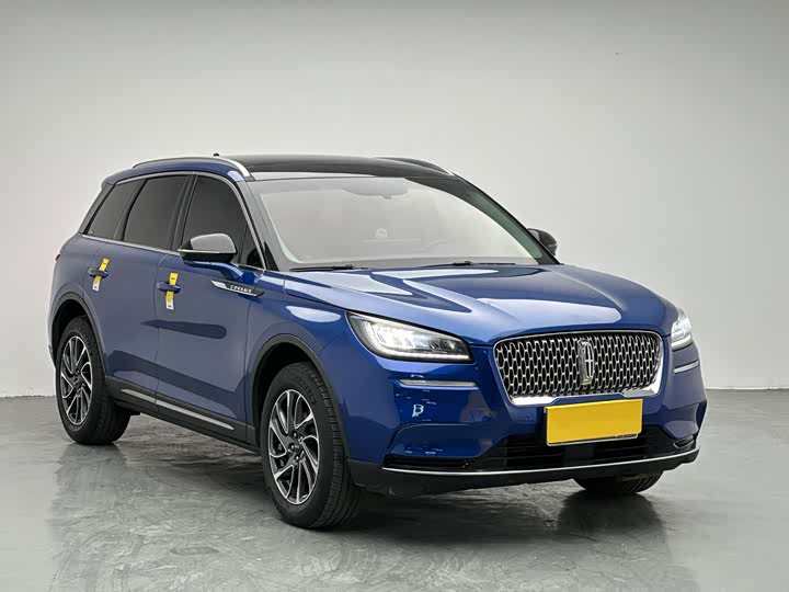 Фото 3 - Lincoln Corsair