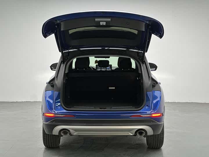 Фото 6 - Lincoln Corsair