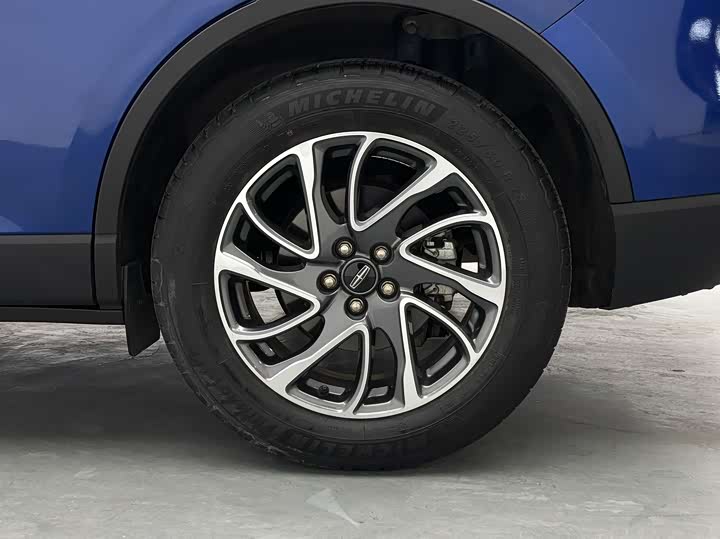 Фото 7 - Lincoln Corsair