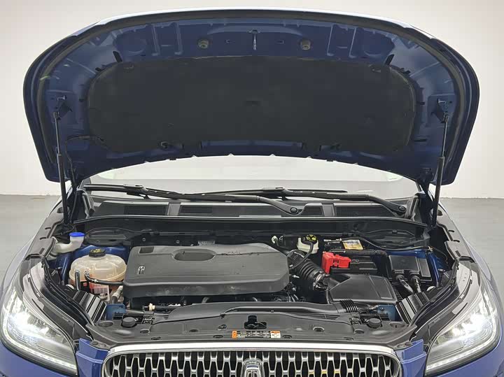 Фото 8 - Lincoln Corsair