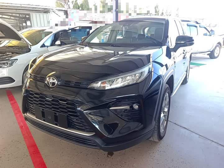 Фото 2 - Toyota Wildlander