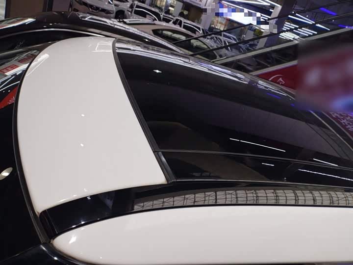 Фото 27 - Land Rover Range Rover Velar