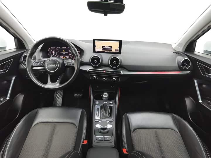 Фото 5 - Audi Q2L e-tron