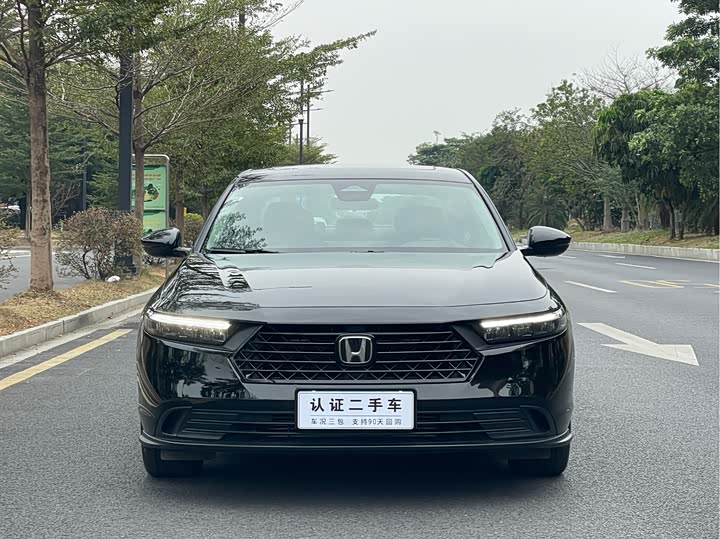 Фото 2 - Honda Accord