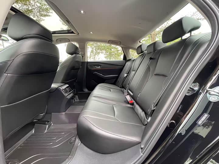 Фото 6 - Honda Accord