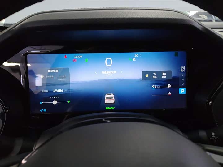 Фото 12 - Geely Monjaro