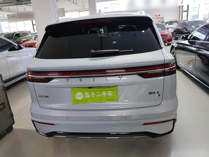 Фото 6 - Geely Monjaro