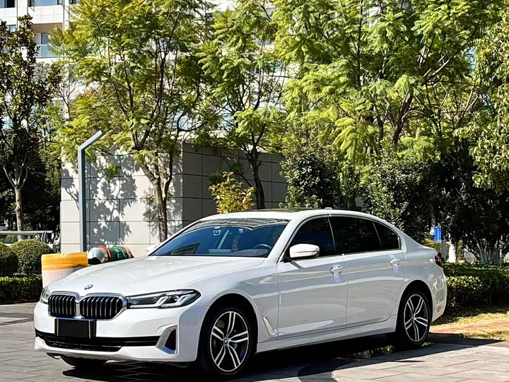 Фото 1 - BMW 5 Series