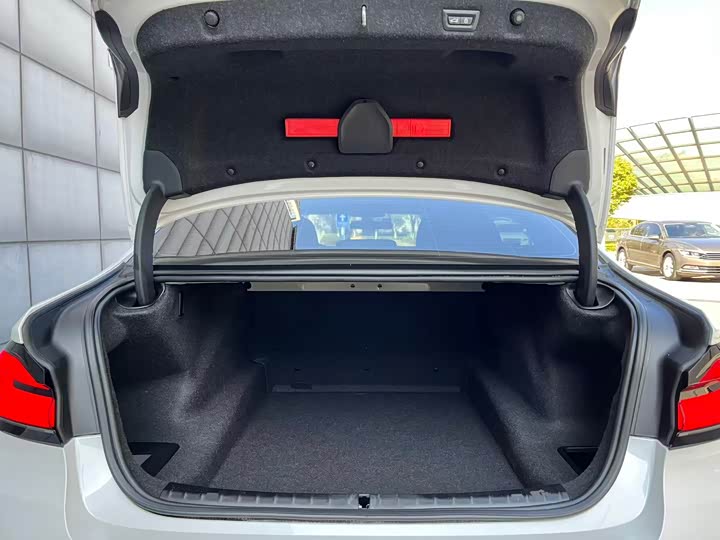 Фото 21 - BMW 5 Series