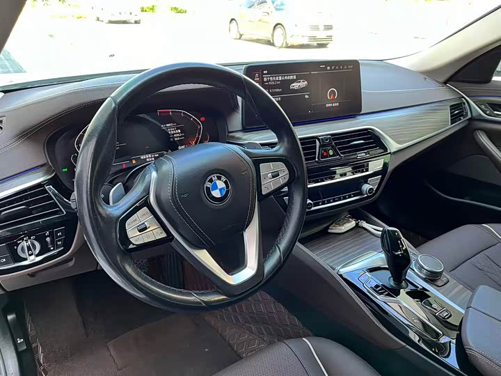 Фото 5 - BMW 5 Series