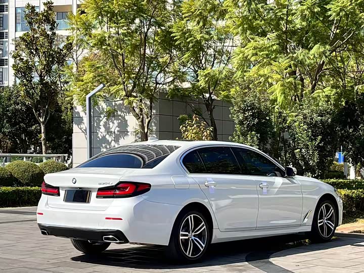 Фото 8 - BMW 5 Series