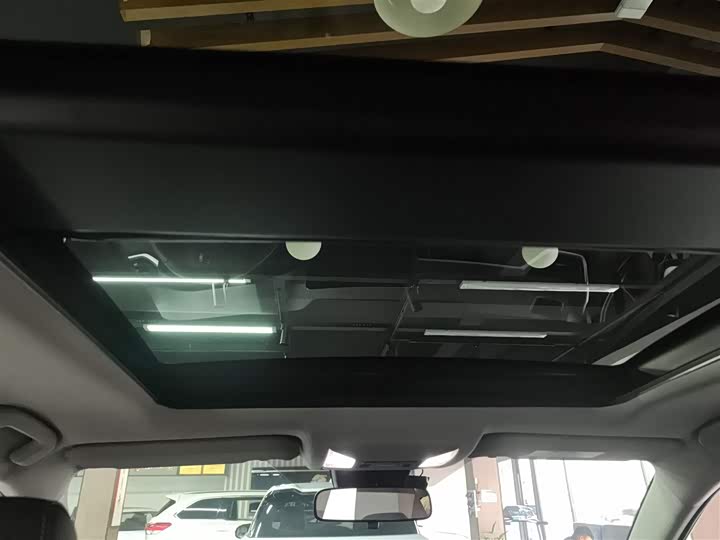 Фото 18 - Toyota RAV4