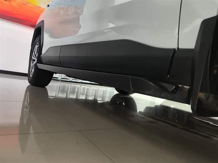 Фото 21 - Toyota RAV4