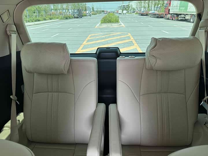 Фото 7 - Toyota Alphard