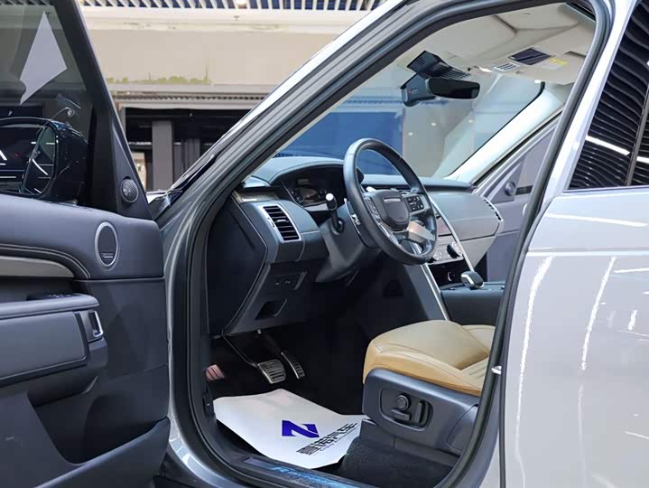 Фото 15 - Land Rover Discovery