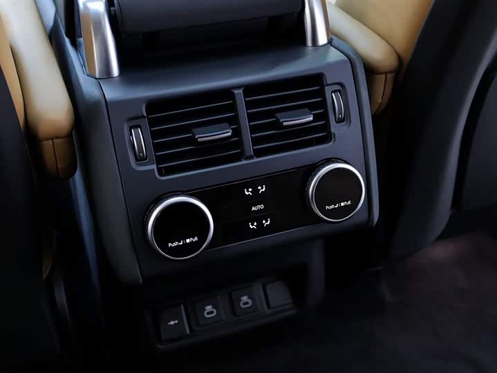 Фото 32 - Land Rover Discovery