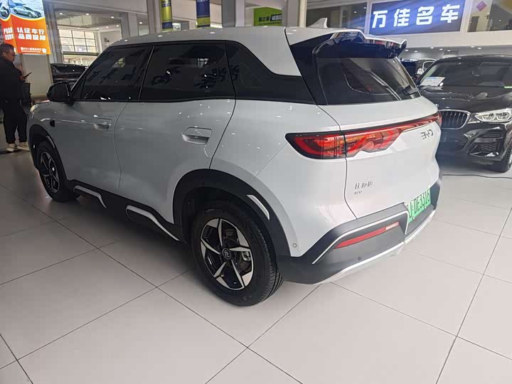 Фото 6 - BYD Yuan Up