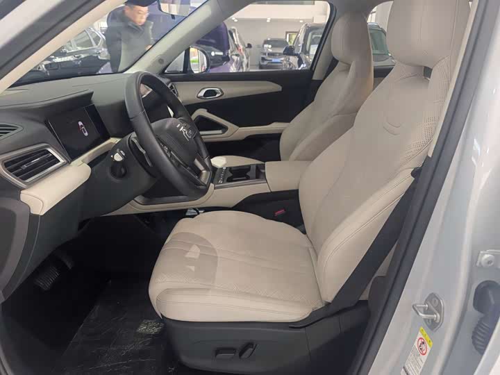 Фото 7 - BYD Yuan Up