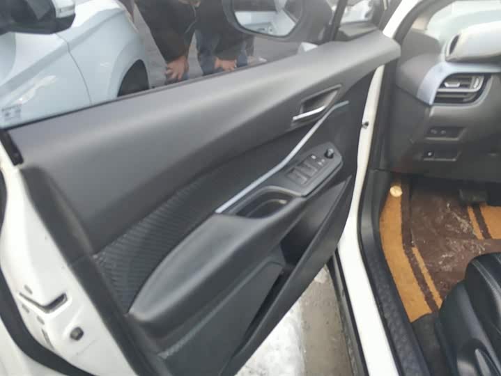 Фото 7 - Toyota Izoa