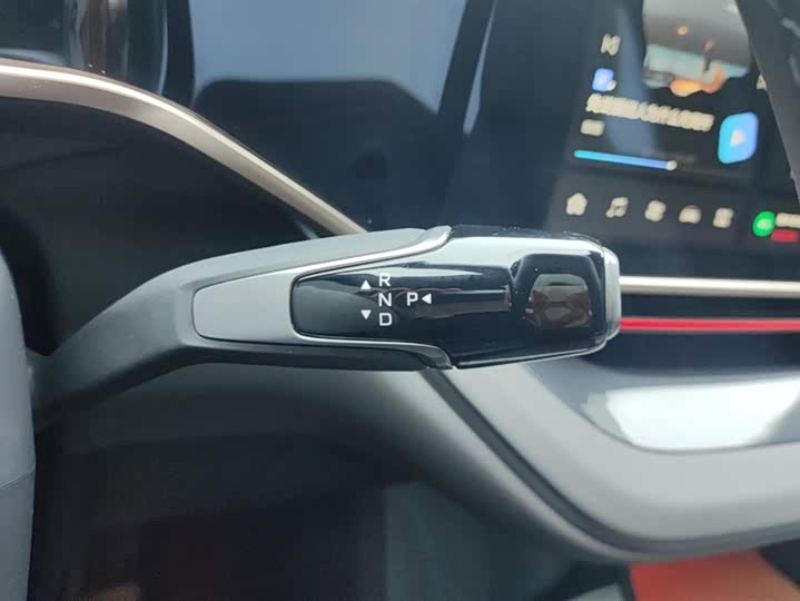 Фото 16 - Hongqi EH7